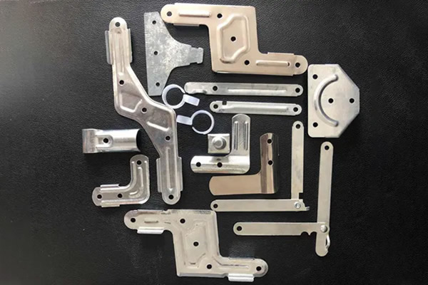 設計（jì）五金衝（chōng）壓件需要注意的細節